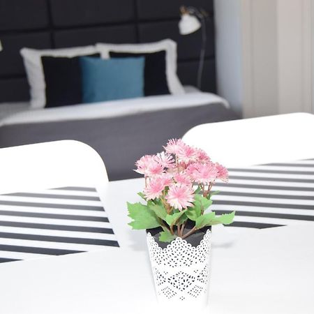 Be My Guest - Hoza Studio - Pkin Super Centrum Metro Wi-Fi Breakfast Варшава Екстер'єр фото